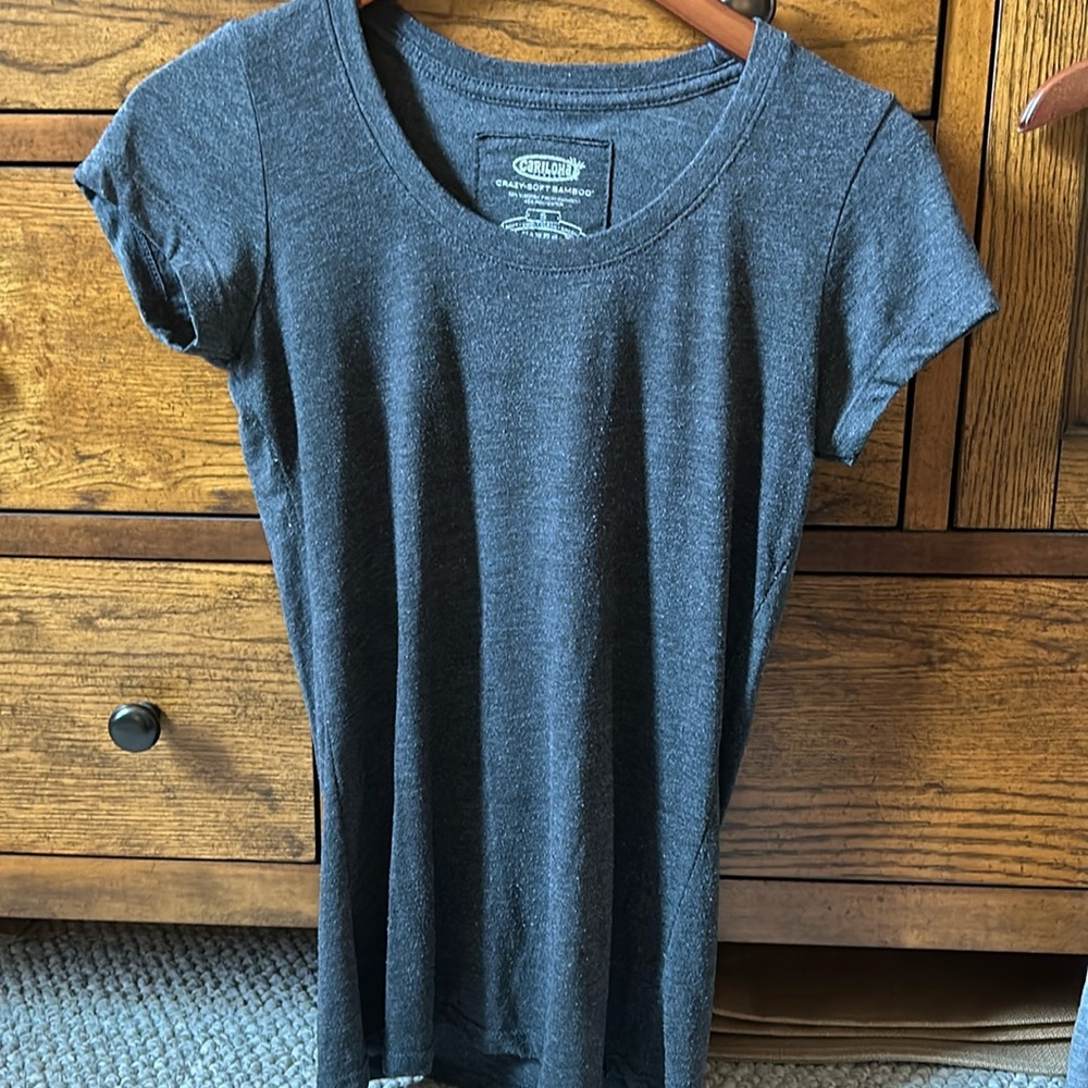 Cariloha  bamboo t shirt